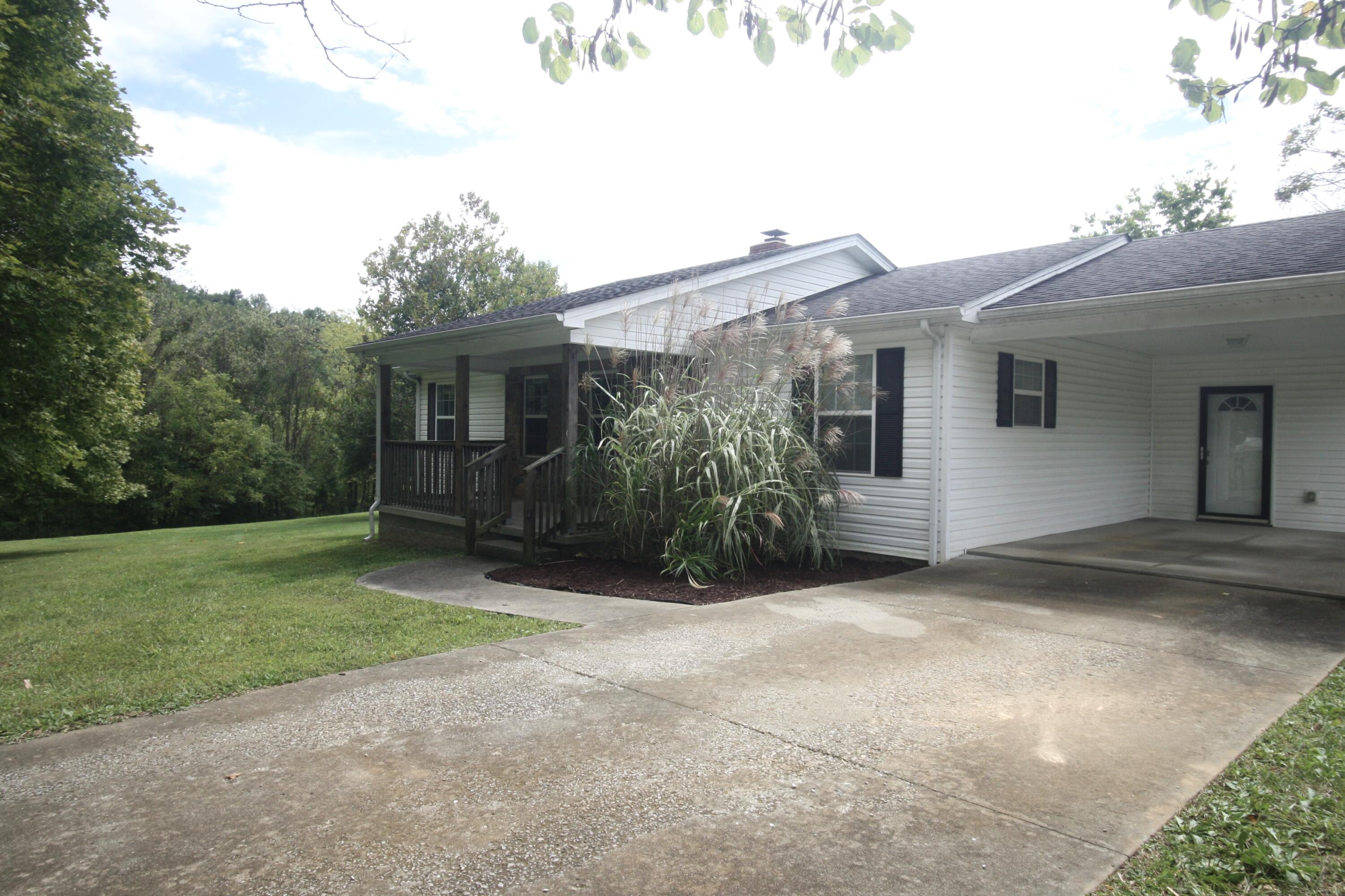 348 Big Sandy Road Mount Vernon, KY 40456 - Photo 2 of 47 IMG_7574