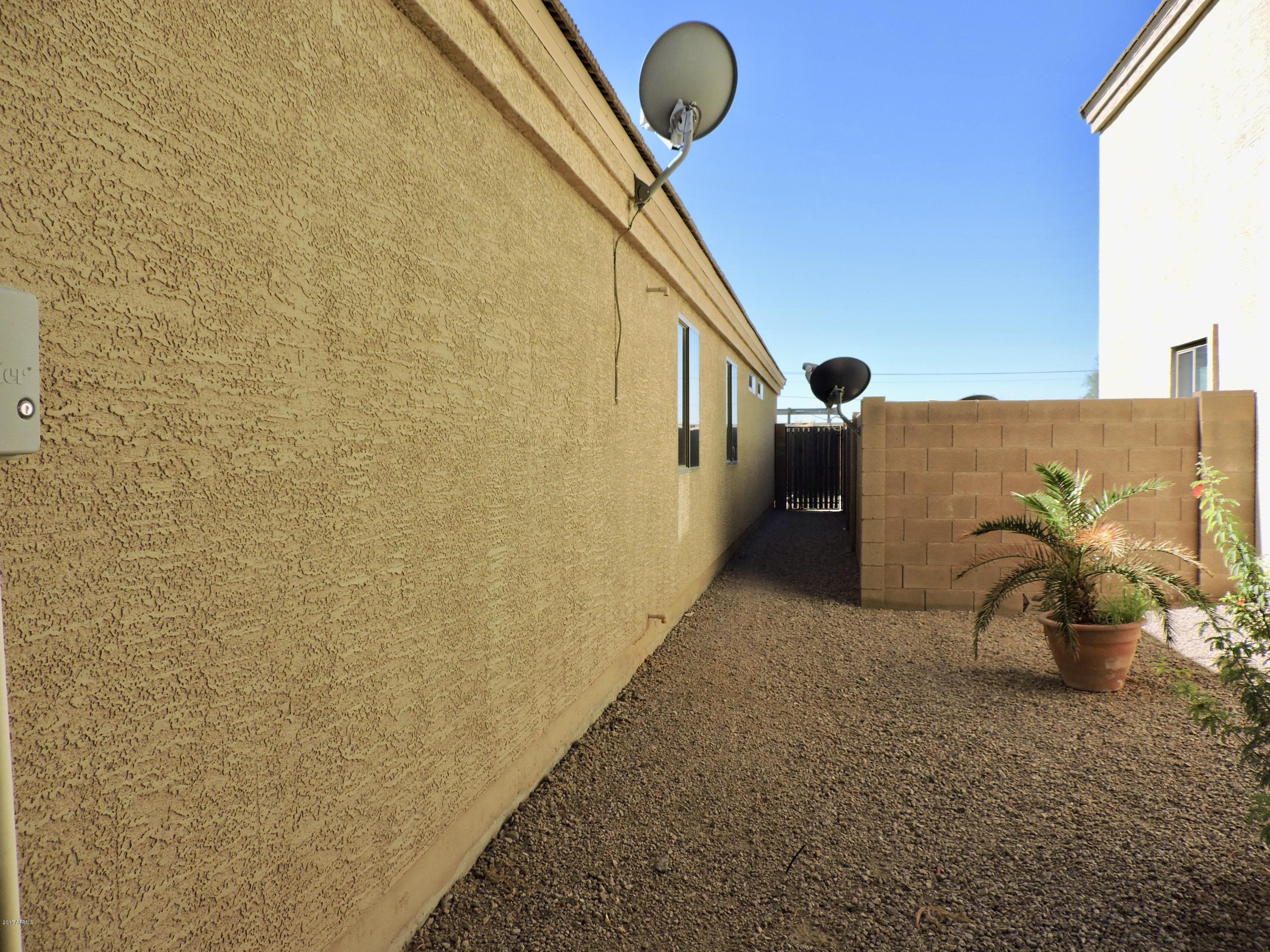 43293 West Cowpath Road Maricopa, AZ 85138 - Photo 4 of 21 fullsizeoutput_37f