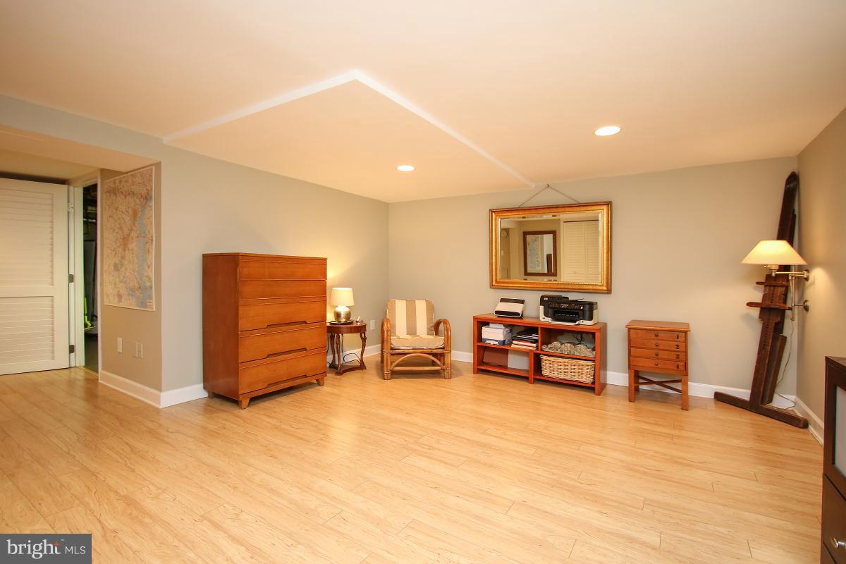 4401 River Road Northwest Washington, DC 20016 - Photo 22 of 30 Interior (General)