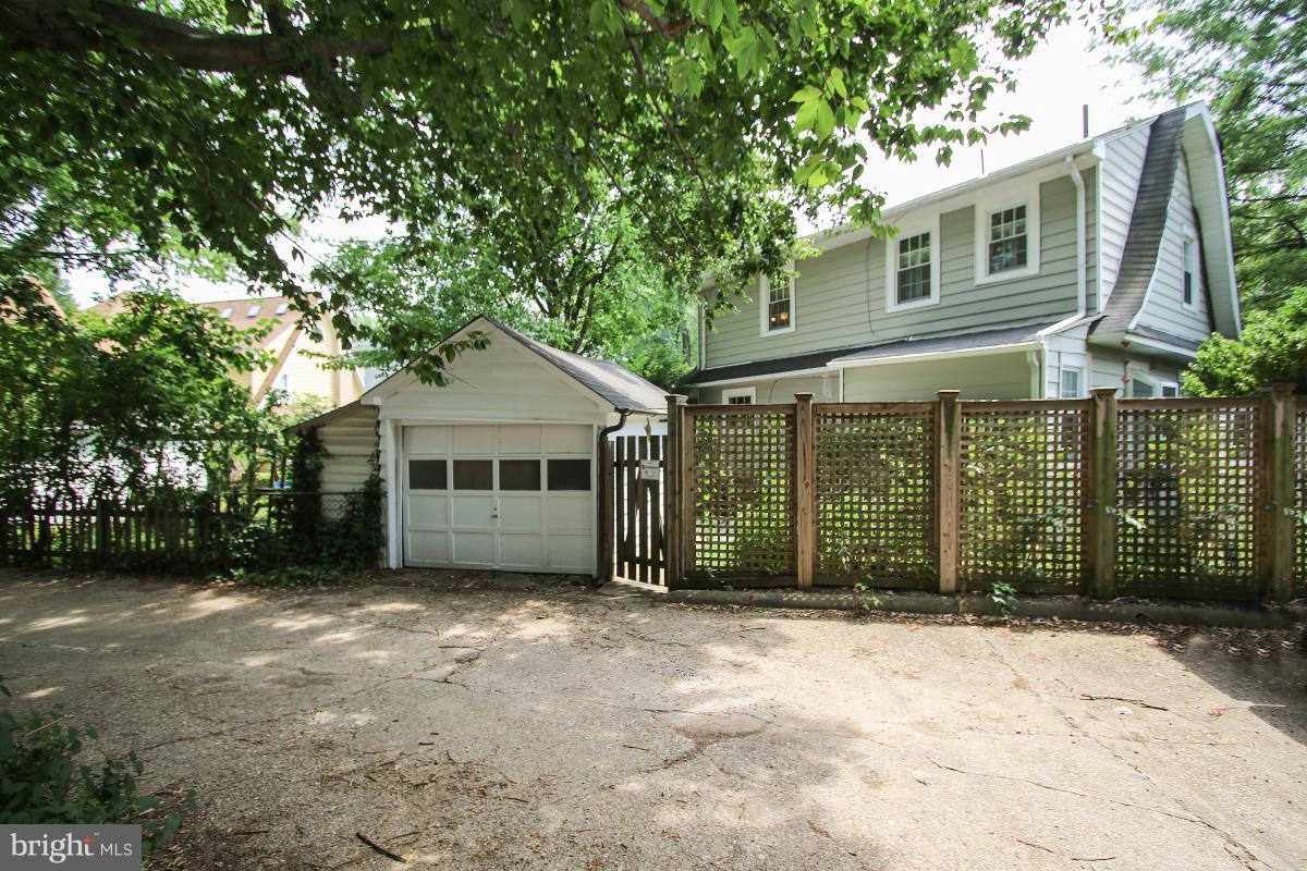 4401 River Road Northwest Washington, DC 20016 - Photo 30 of 30 Exterior (Rear)