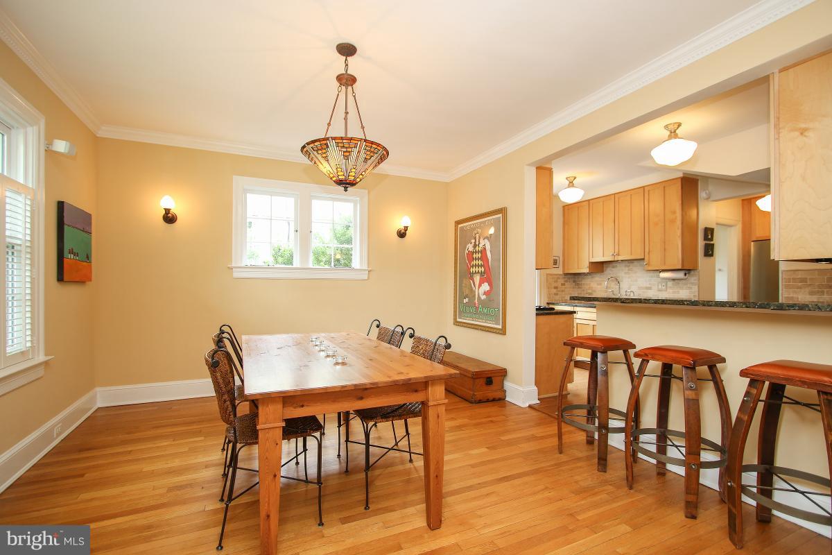 4401 River Road Northwest Washington, DC 20016 - Photo 7 of 30 Dining Room