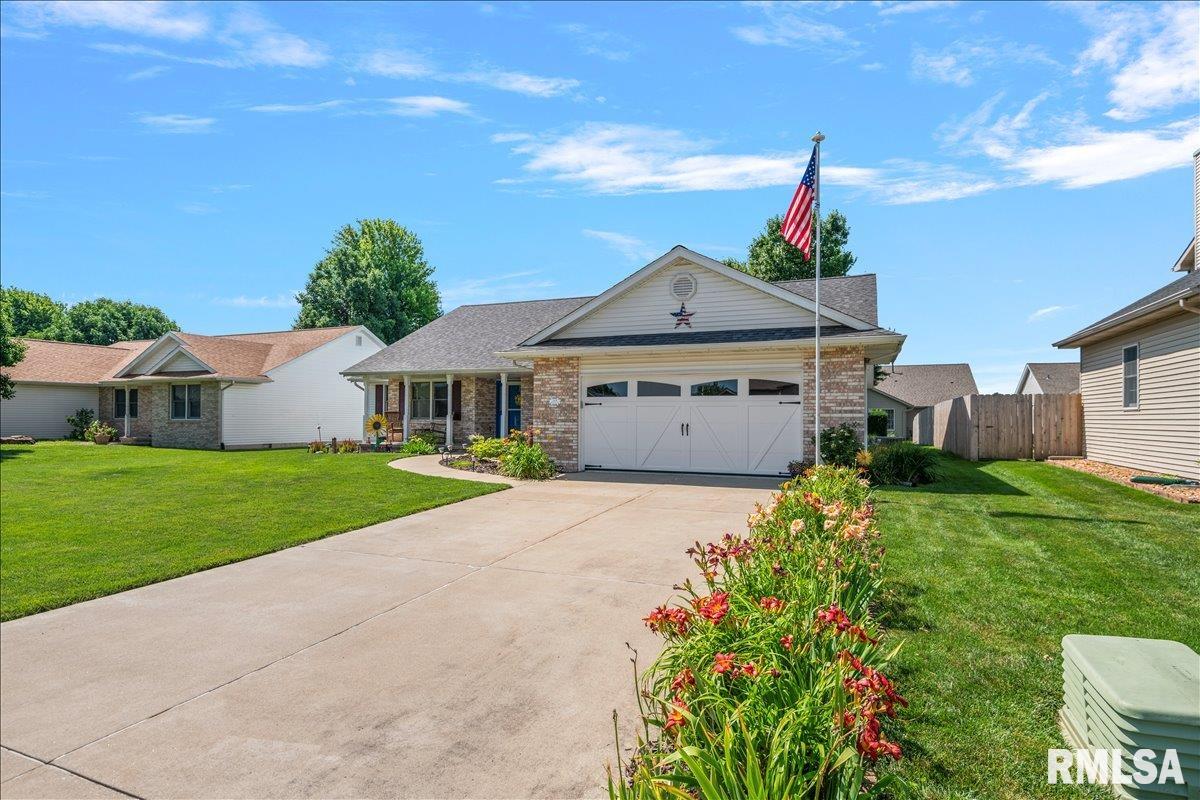 3904 Huxley Drive Springfield, IL 62711 - Photo 3 of 49
