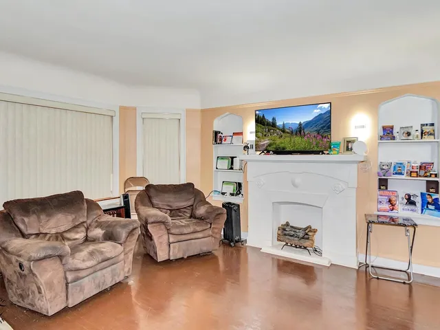 $325,000 | 9534 South Bishop Street, Chicago, IL 60643