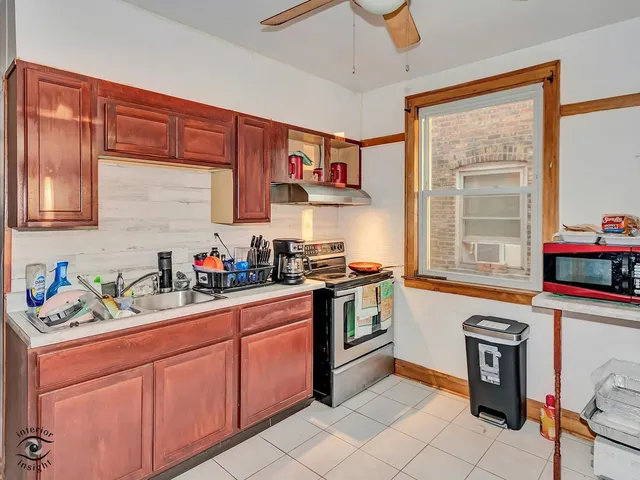 $325,000 | 9534 South Bishop Street, Chicago, IL 60643