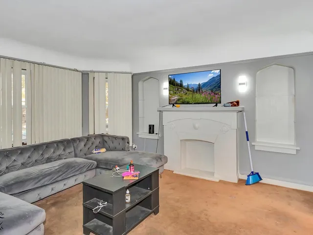 $325,000 | 9534 South Bishop Street, Chicago, IL 60643