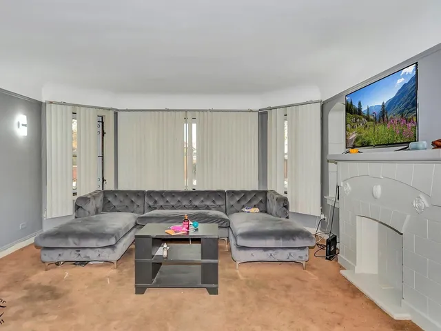 $325,000 | 9534 South Bishop Street, Chicago, IL 60643