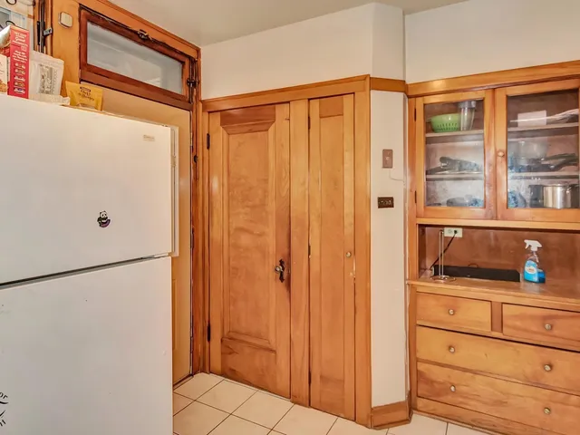 $325,000 | 9534 South Bishop Street, Chicago, IL 60643