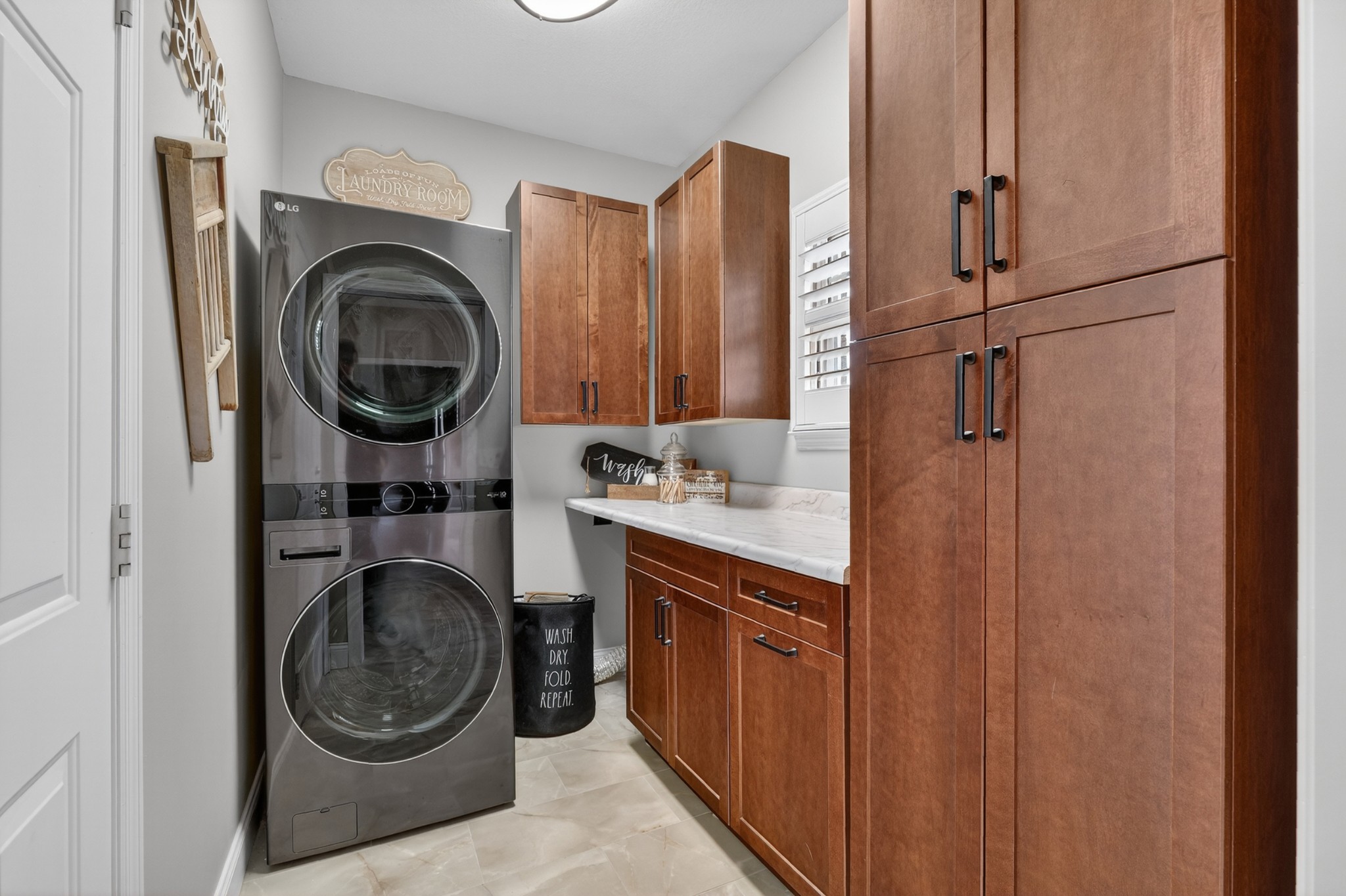 19 Hancock Road Fayetteville, TN 37334 - Photo 37 of 54 a utility room with sink dryer and washer
