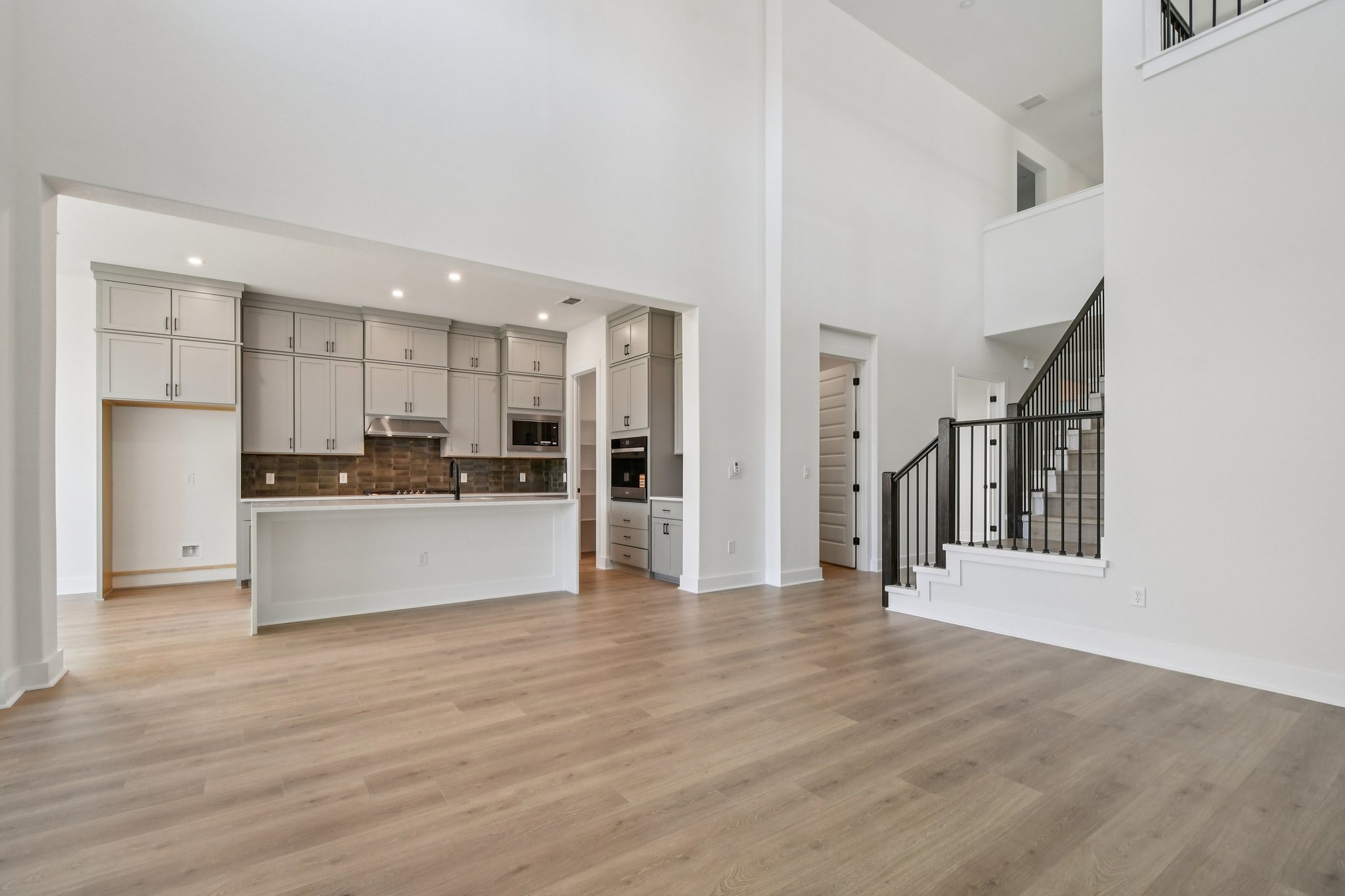 2245 Sarabanda Street Round Rock, TX 78681 - Photo 4 of 39