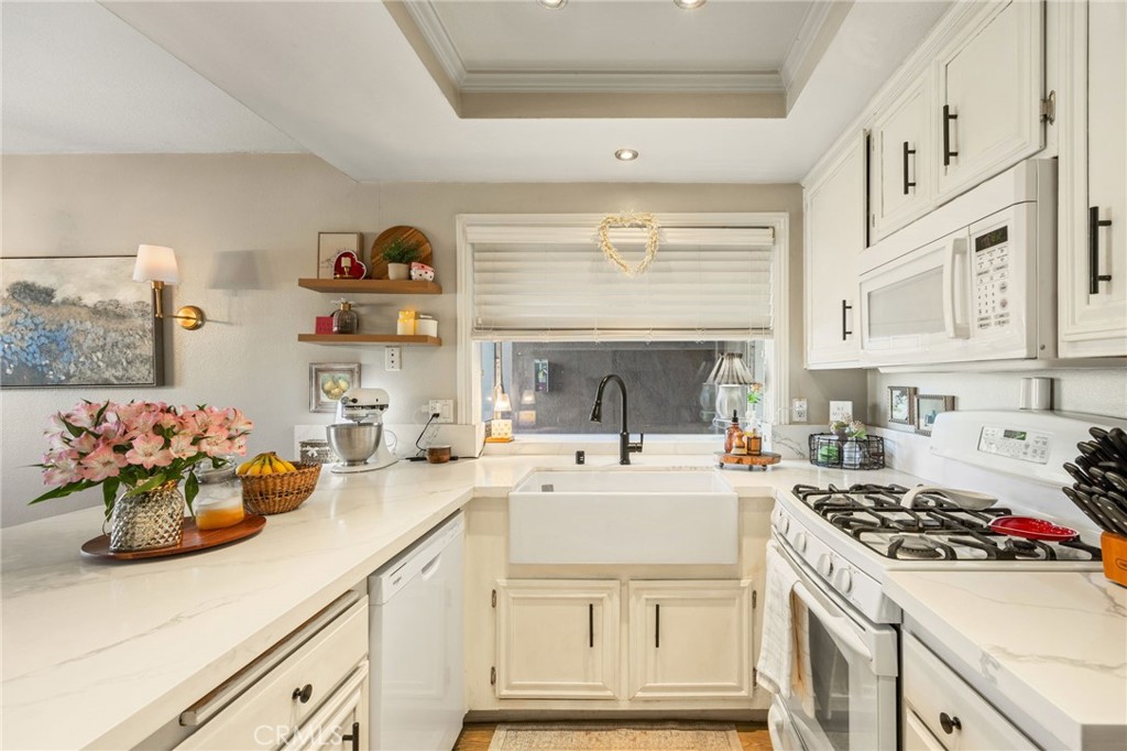 28146 Seco Canyon Road, Unit 64 Saugus, CA 91350 - Photo 15 of 36