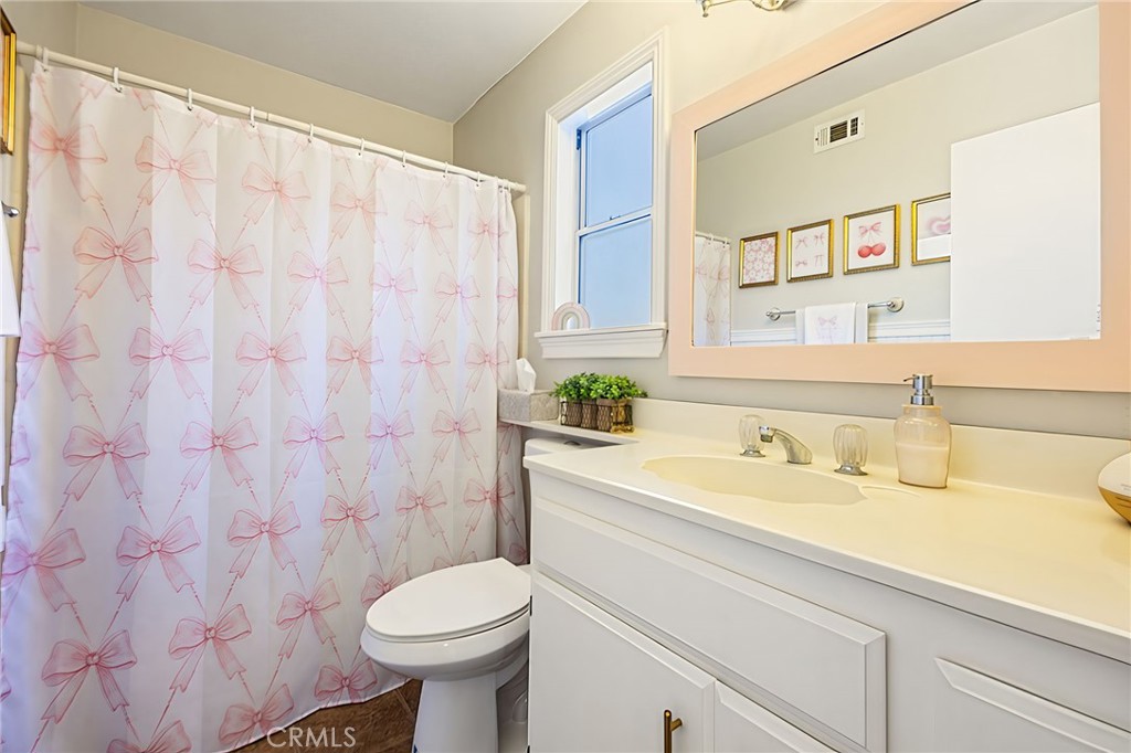 28146 Seco Canyon Road, Unit 64 Saugus, CA 91350 - Photo 24 of 36