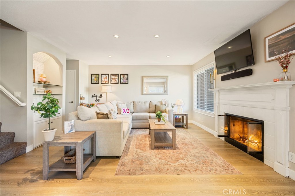 28146 Seco Canyon Road, Unit 64 Saugus, CA 91350 - Photo 4 of 36