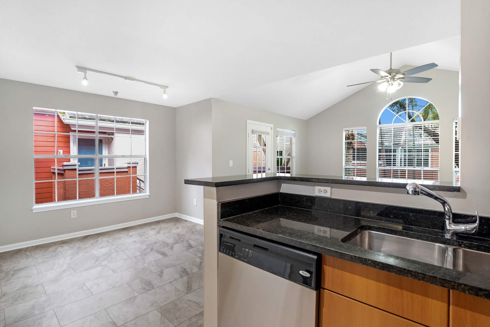 1055 Crystal Way, Unit J Delray Beach, FL 33444 - Photo 12 of 55 12