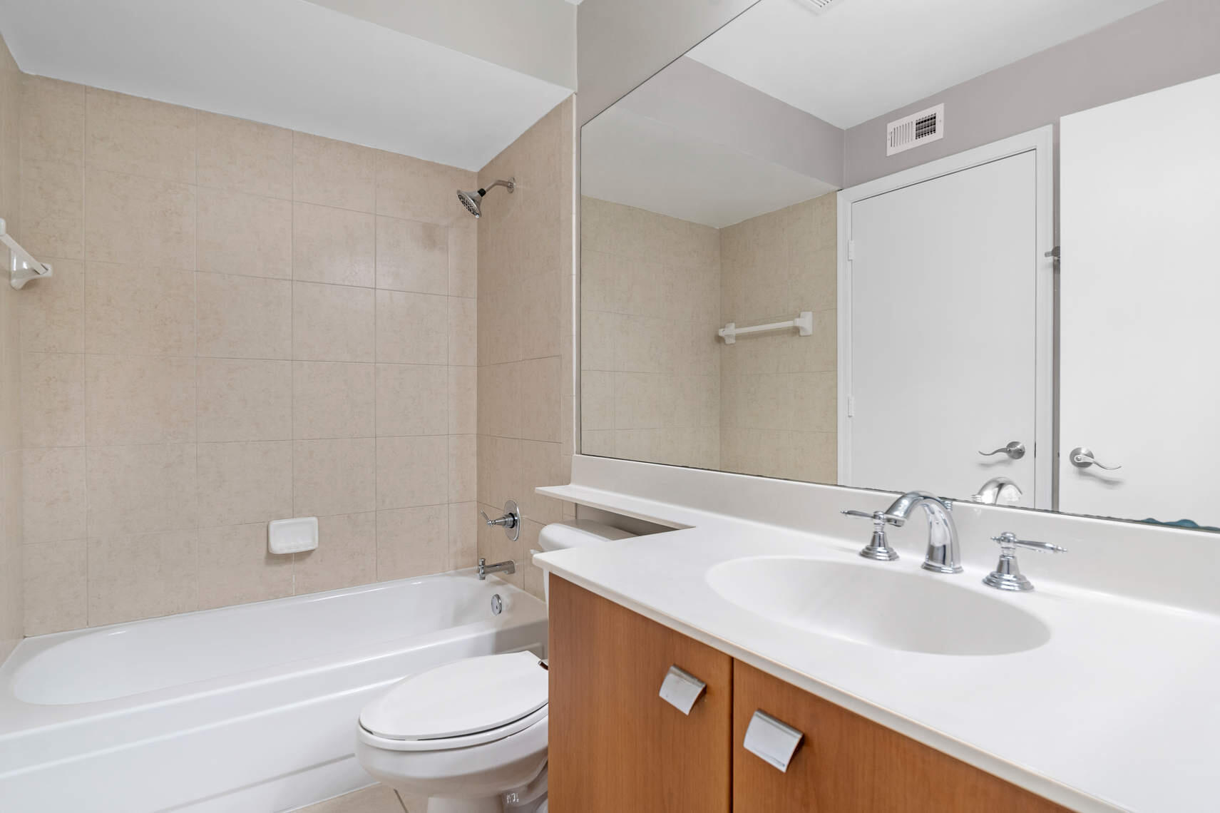 1055 Crystal Way, Unit J Delray Beach, FL 33444 - Photo 15 of 55 17