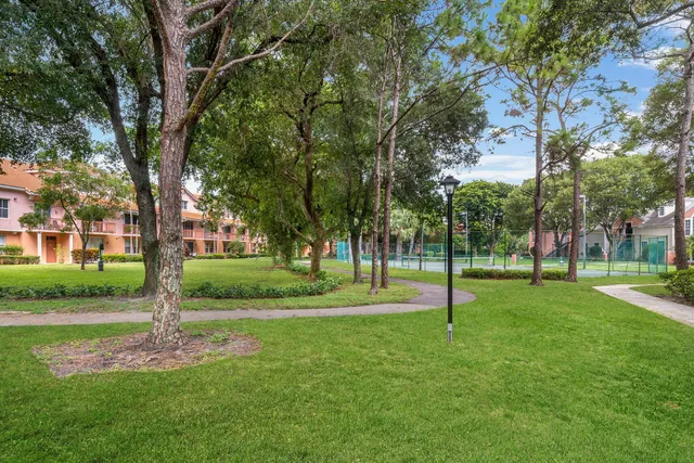 $2,500 | 1055 Crystal Way, Unit J, Delray Beach, FL 33444