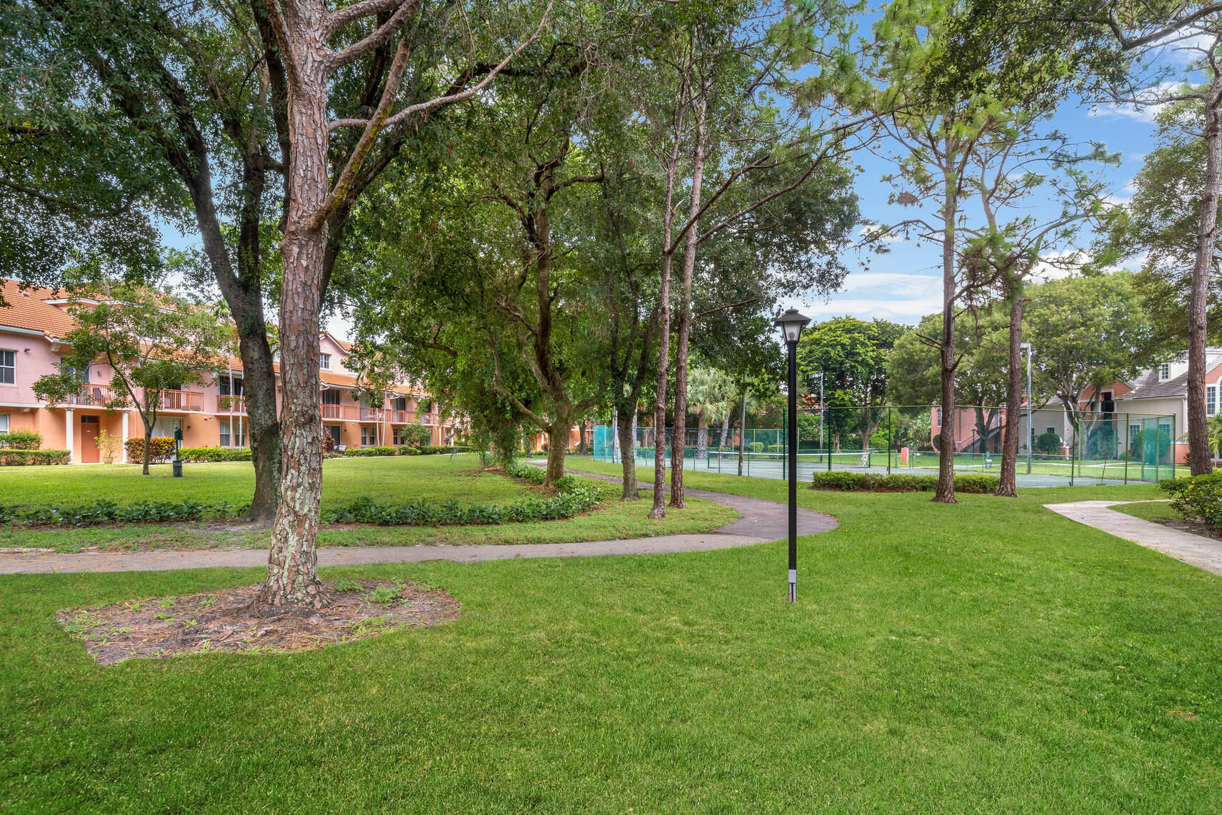 1055 Crystal Way, Unit J Delray Beach, FL 33444 - Photo 28 of 55 20