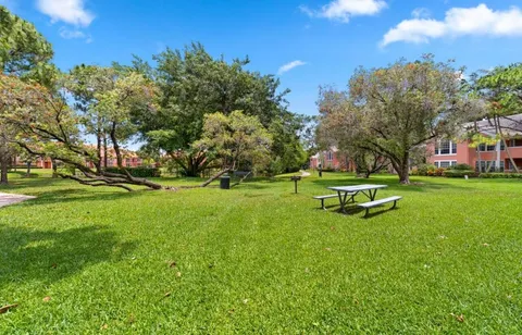 $2,500 | 1055 Crystal Way, Unit J, Delray Beach, FL 33444