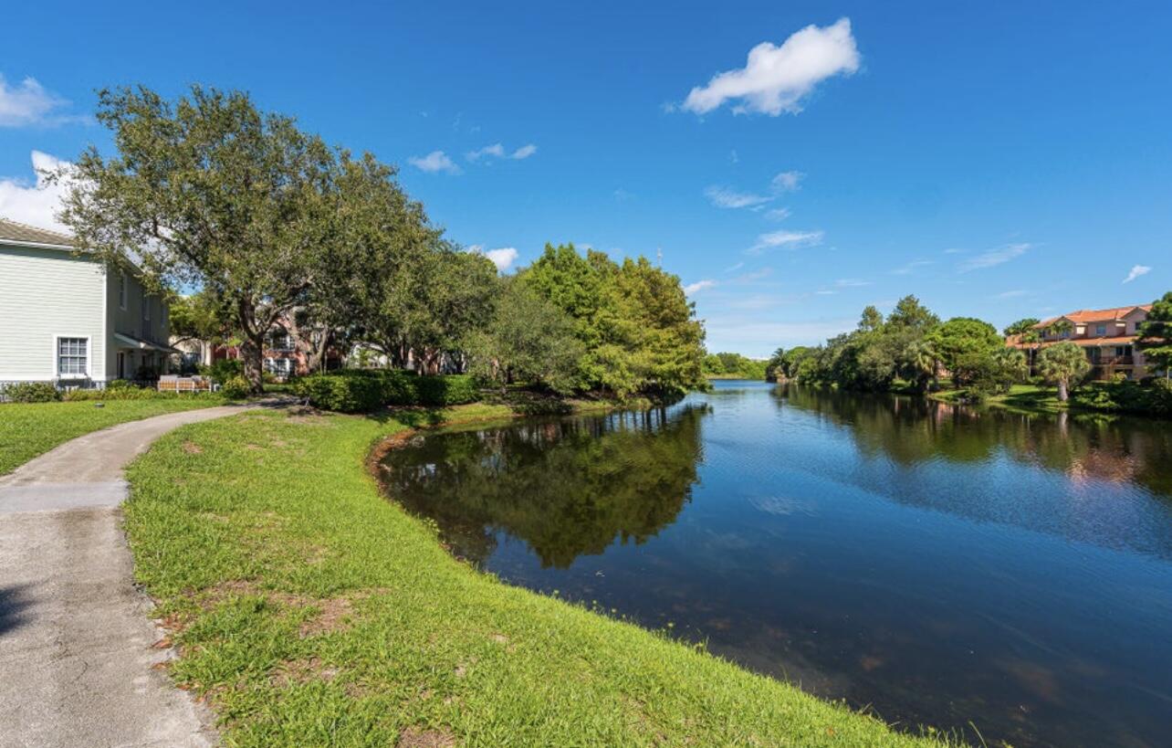 1055 Crystal Way, Unit J Delray Beach, FL 33444 - Photo 36 of 55 9ED5E8D2-1E33-427C-ABF9-A506449B4C27