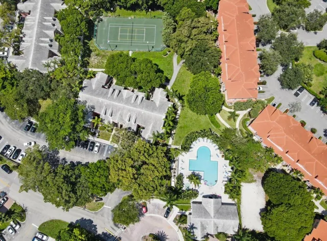 $2,500 | 1055 Crystal Way, Unit J, Delray Beach, FL 33444