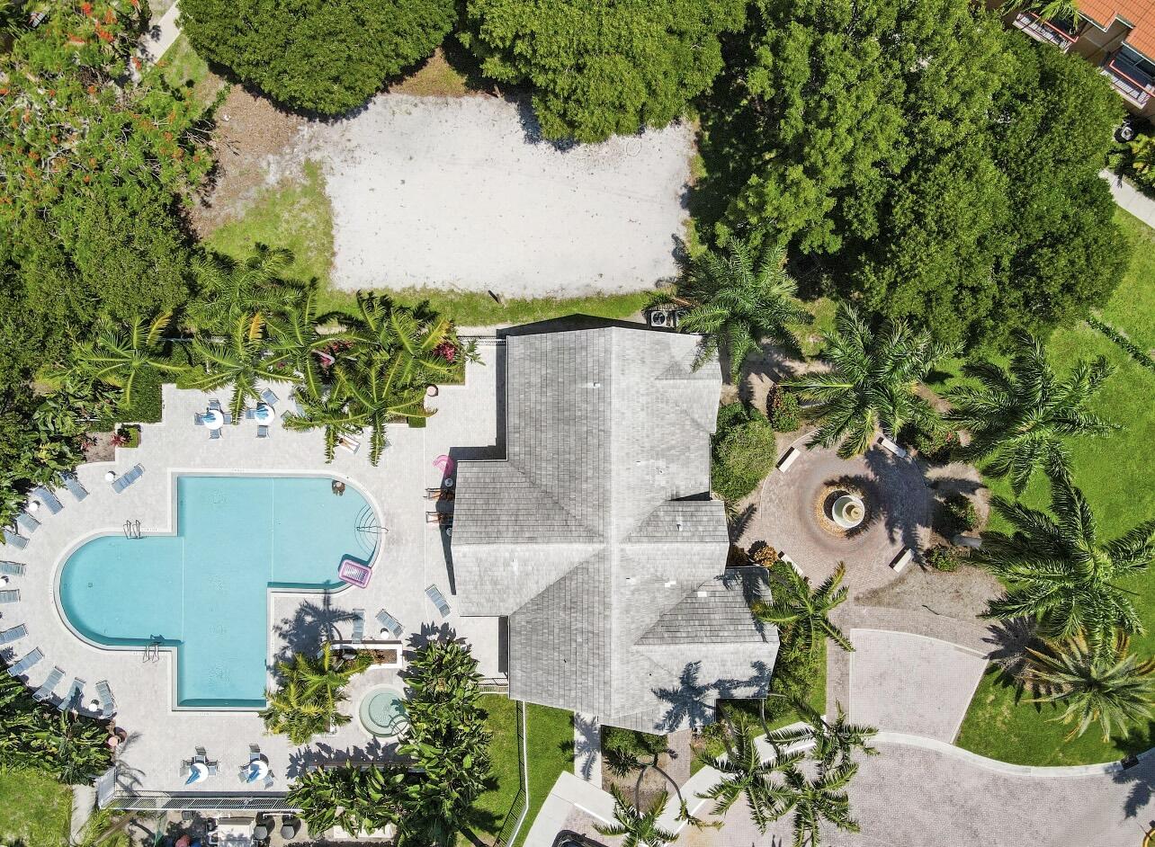 1055 Crystal Way, Unit J Delray Beach, FL 33444 - Photo 41 of 55 179B6600-DED0-4868-BF8D-99B27A3BBB1D