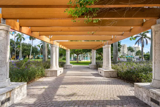 $2,500 | 1055 Crystal Way, Unit J, Delray Beach, FL 33444