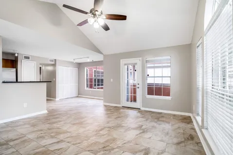 $2,500 | 1055 Crystal Way, Unit J, Delray Beach, FL 33444