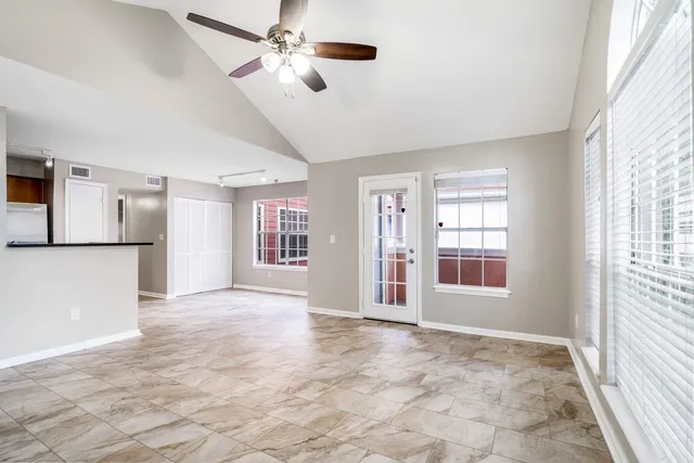 $2,500 | 1055 Crystal Way, Unit J, Delray Beach, FL 33444