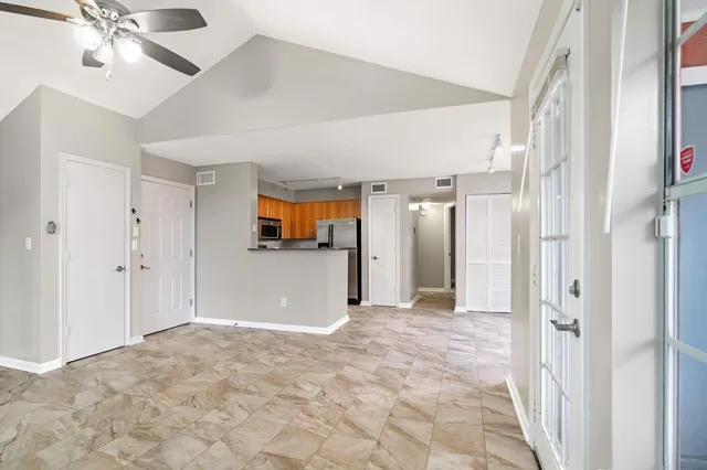 $2,500 | 1055 Crystal Way, Unit J, Delray Beach, FL 33444