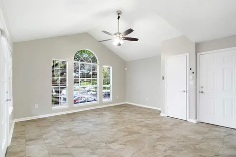 $2,500 | 1055 Crystal Way, Unit J, Delray Beach, FL 33444