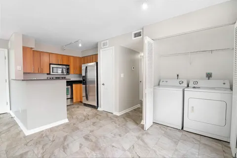 $2,500 | 1055 Crystal Way, Unit J, Delray Beach, FL 33444