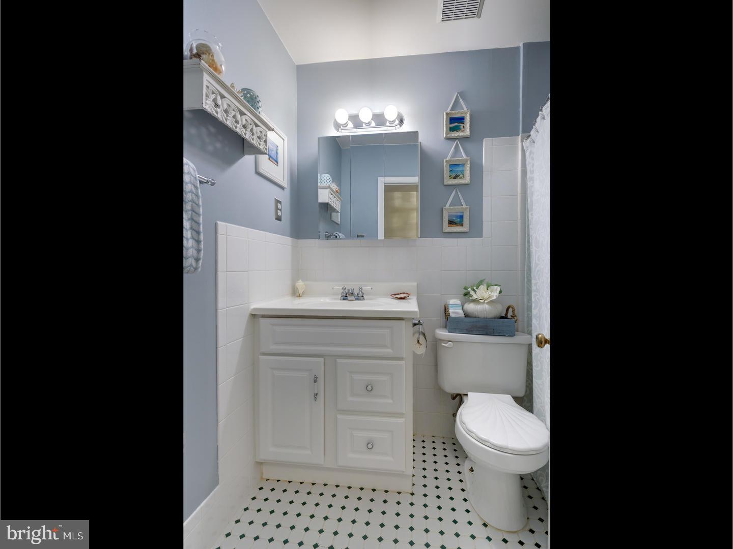 104 Wilson Circle Exton, PA 19341 - Photo 20 of 25 Bathroom
