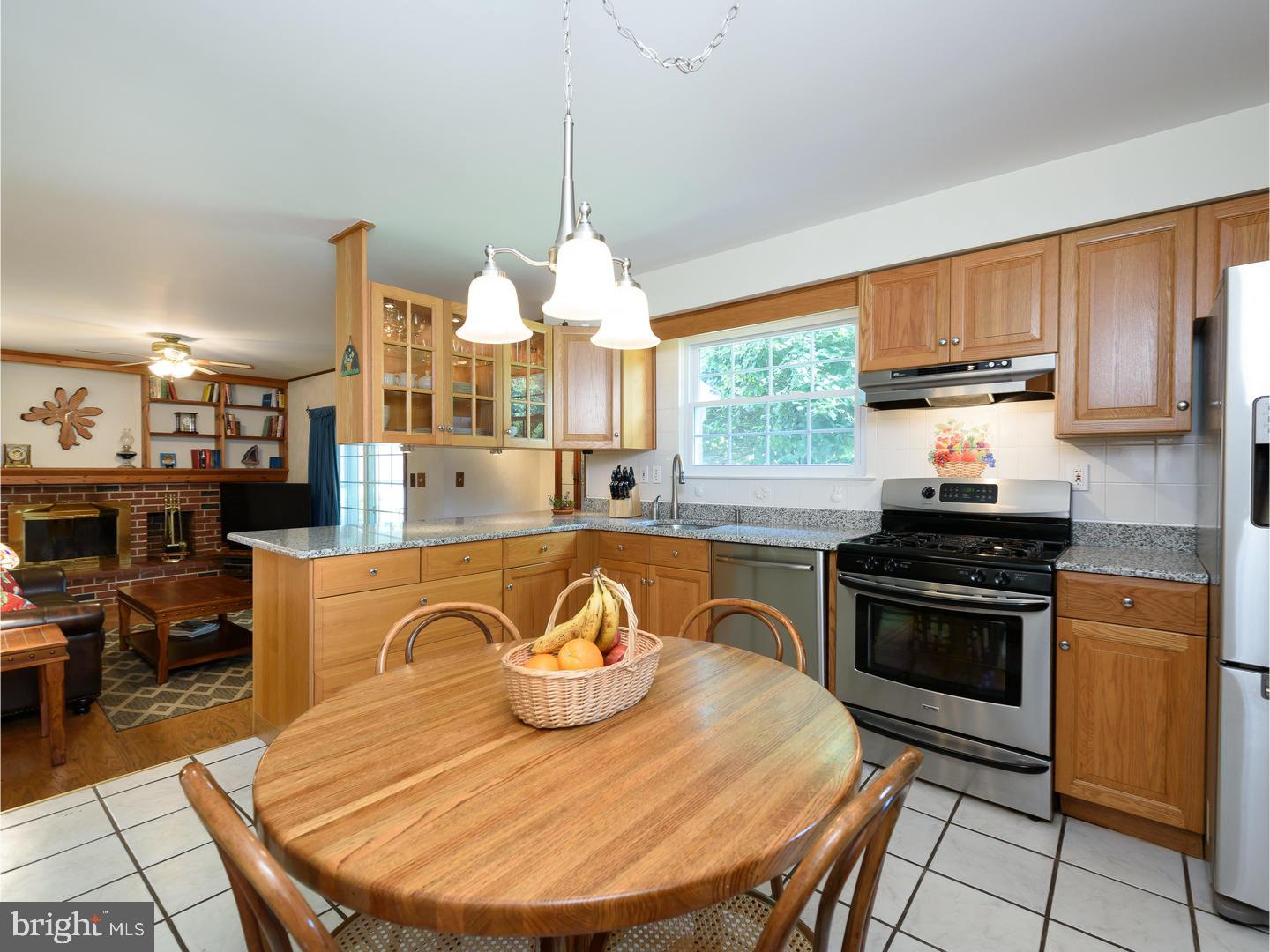 104 Wilson Circle Exton, PA 19341 - Photo 9 of 25 Kitchen