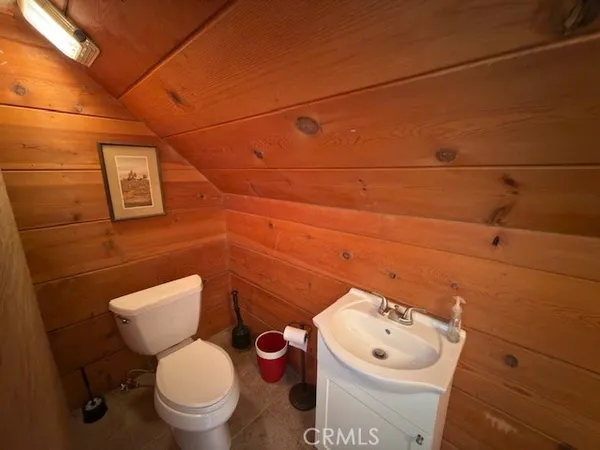 $459,000 | 32983 Canyon Drive, Green Valley Lake, CA 92341