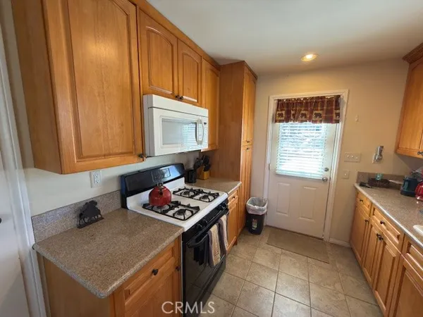 $459,000 | 32983 Canyon Drive, Green Valley Lake, CA 92341