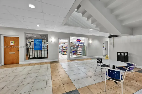 $2,950 | 2501 South Ocean Drive, Unit PH30, Hollywood, FL 33019