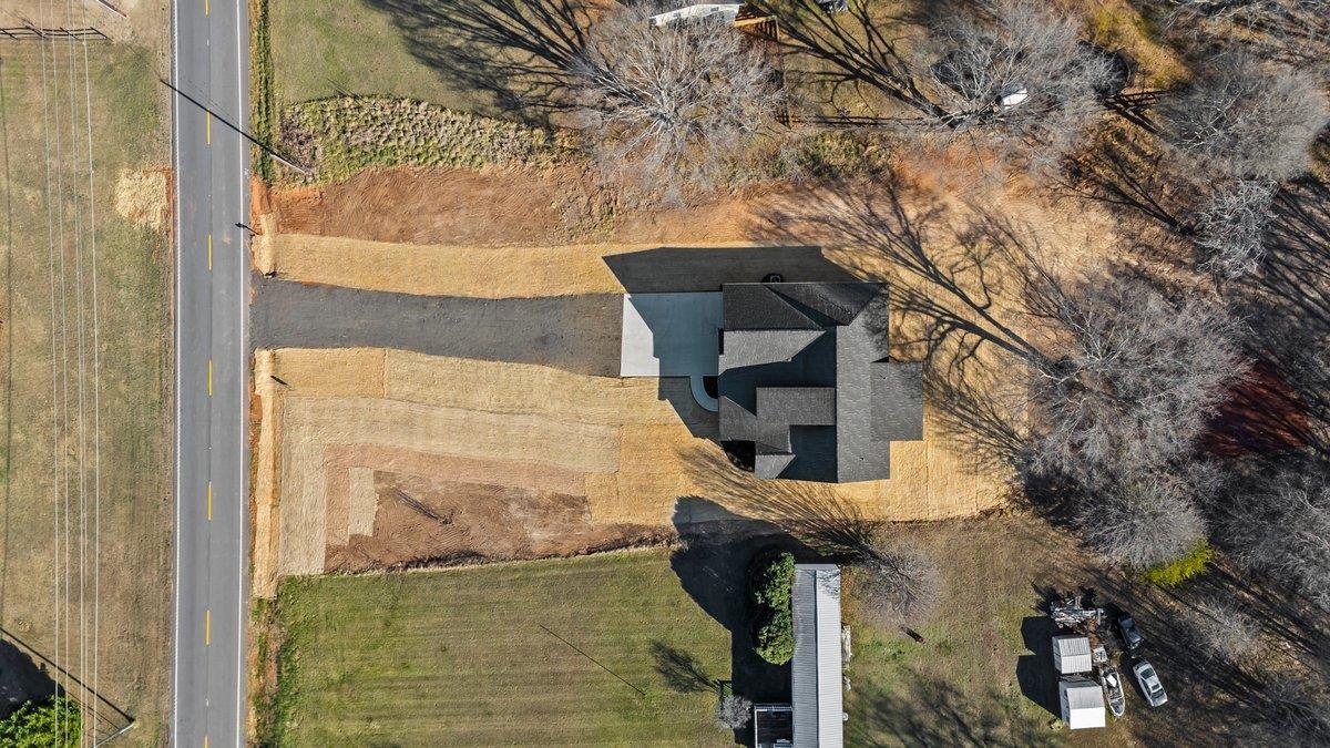 3910 Highway 357 Inman, SC 29349 - Photo 27 of 29