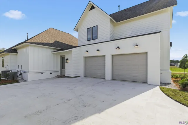 $920,000 | 43256 Collyns Cove, Prairieville, LA 70769