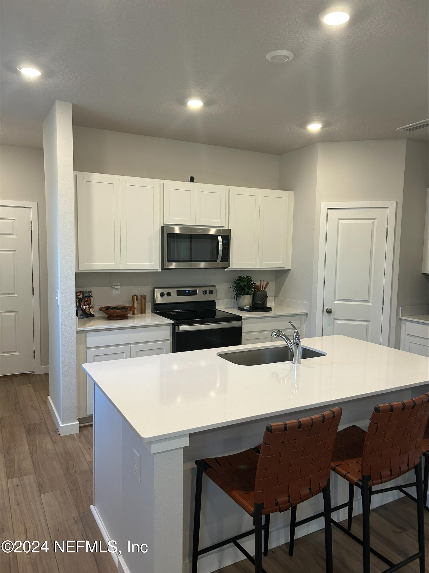 10679 Waterfield Road Jacksonville, FL 32210 - Photo 3 of 12 VBO Kitchen