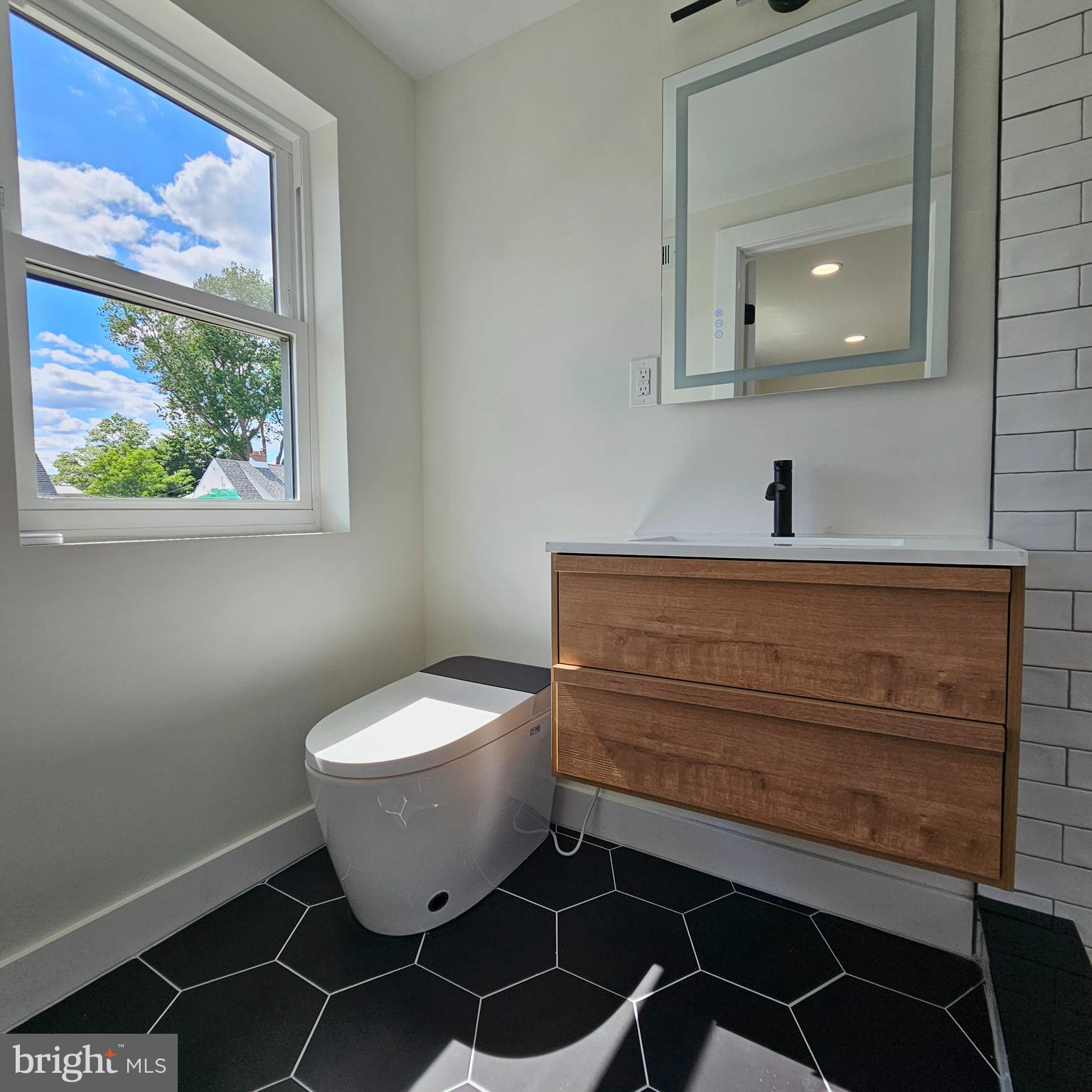 9215 Andover Road Philadelphia, PA 19114 - Photo 21 of 28