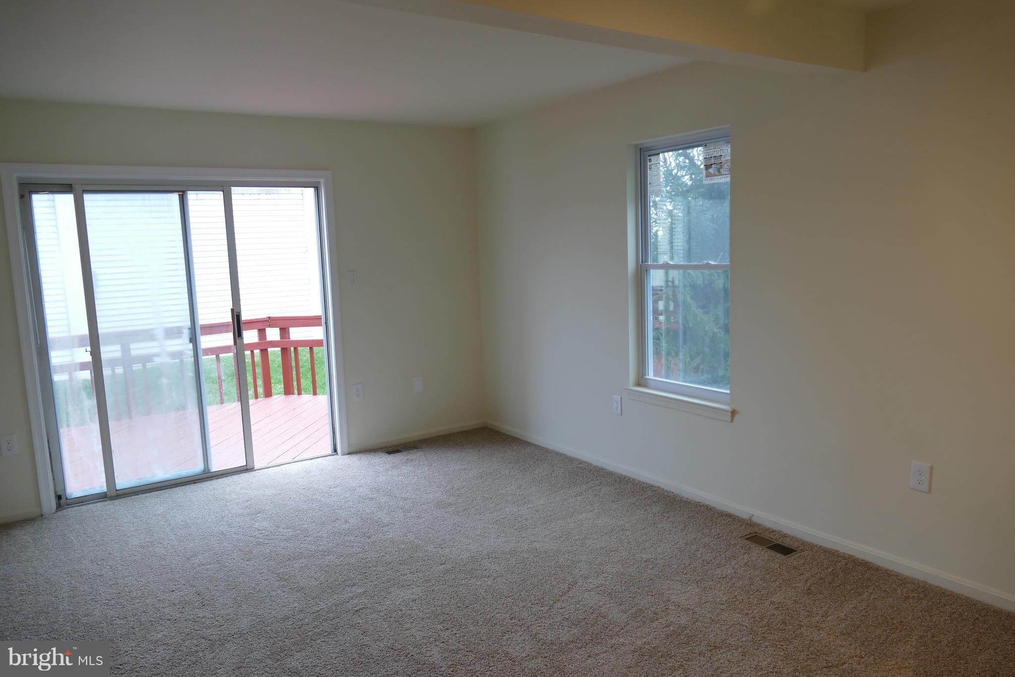 3060 Shepperton Terrace Silver Spring, MD 20904 - Photo 2 of 9 Living Room