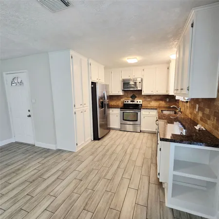 $1,845 | 11306 Montverde Lane, Houston, TX 77099