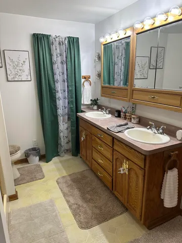 $450,000 | 502 Wisconsin Street, Unit 500 504 504A 506, Adell, WI 53001