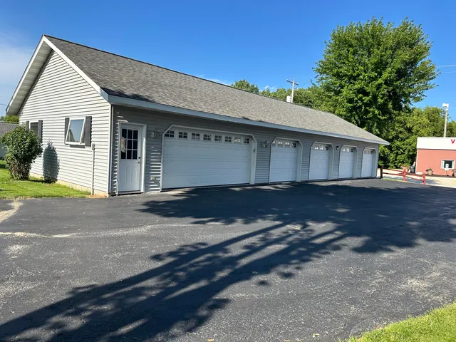 $450,000 | 502 Wisconsin Street, Unit 500 504 504A 506, Adell, WI 53001