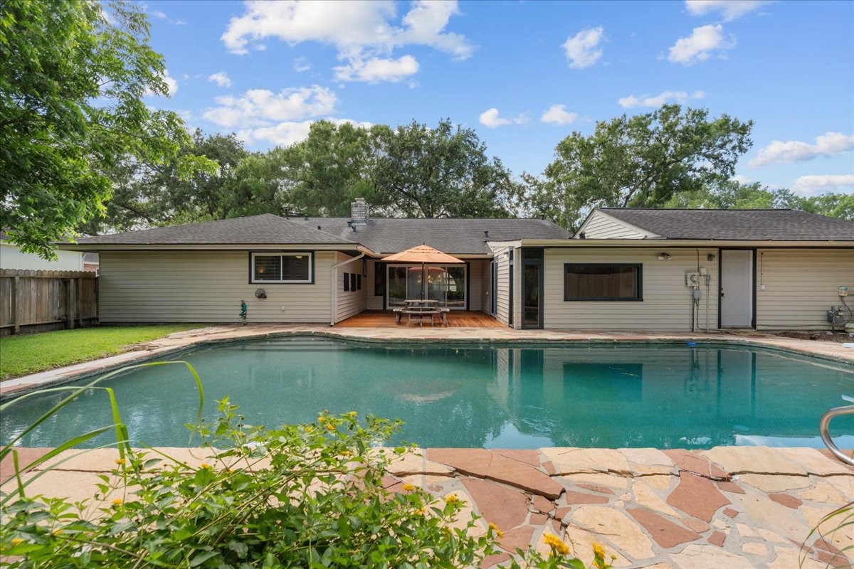 1630 Bowline Road Houston, TX 77062 - Photo 41 of 46