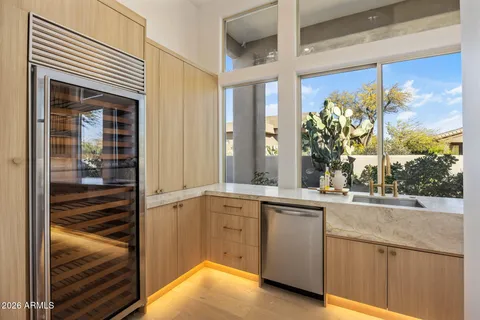 $1,825,000 | 10874 East Dale Lane, Scottsdale, AZ 85262