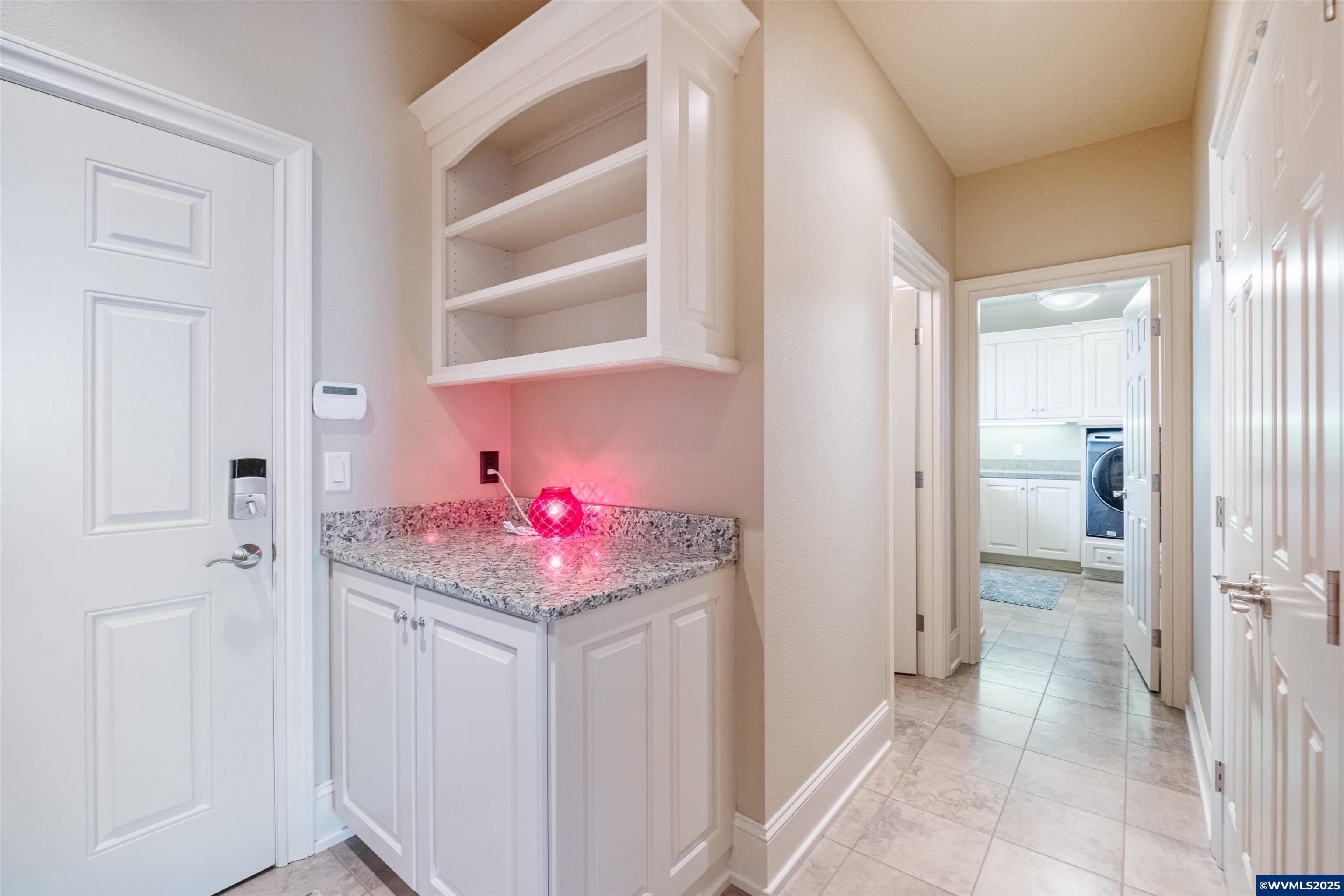 8328 Valley Way Southeast Turner, OR 97392 - Photo 15 of 49 Gallery Image 15