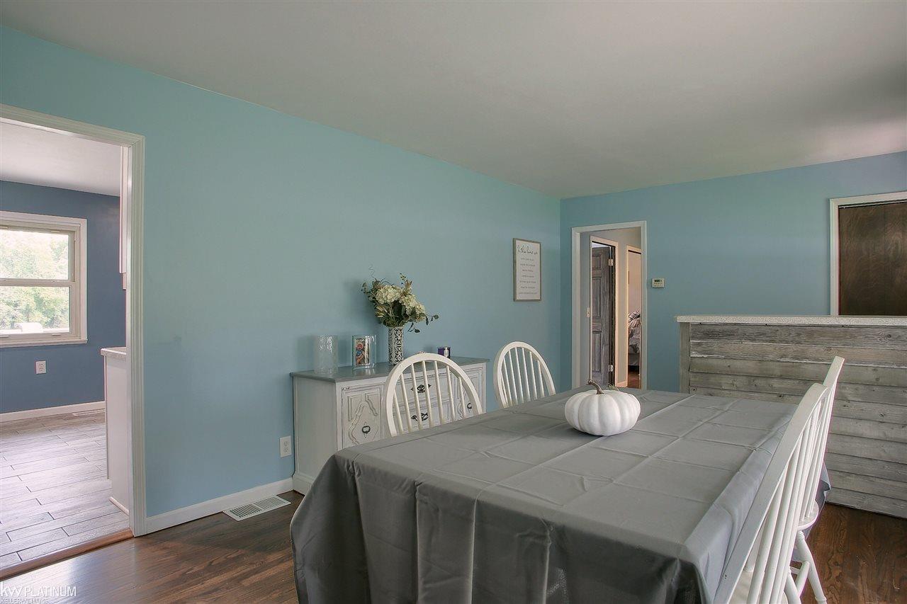 23233 McPhall Road Armada, MI 48005 - Photo 5 of 31 31393551-4.JPG