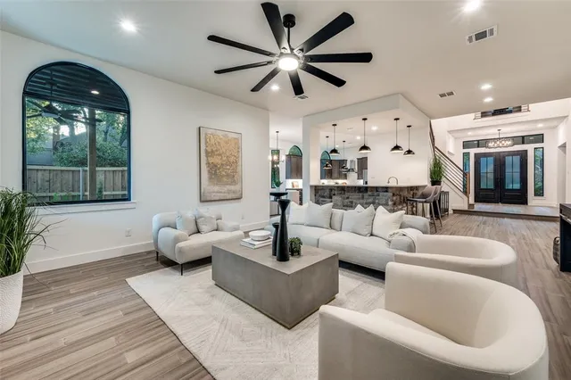 $1,195,000 | 2715 Carriage Trail, McKinney, TX 75070