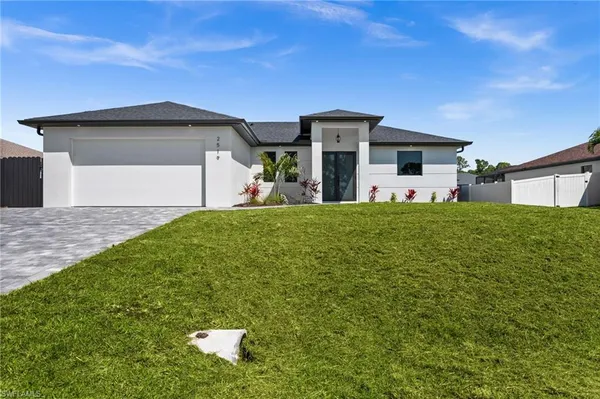 $449,900 | 2519 Northwest 18th Place, Cape Coral, FL 33993