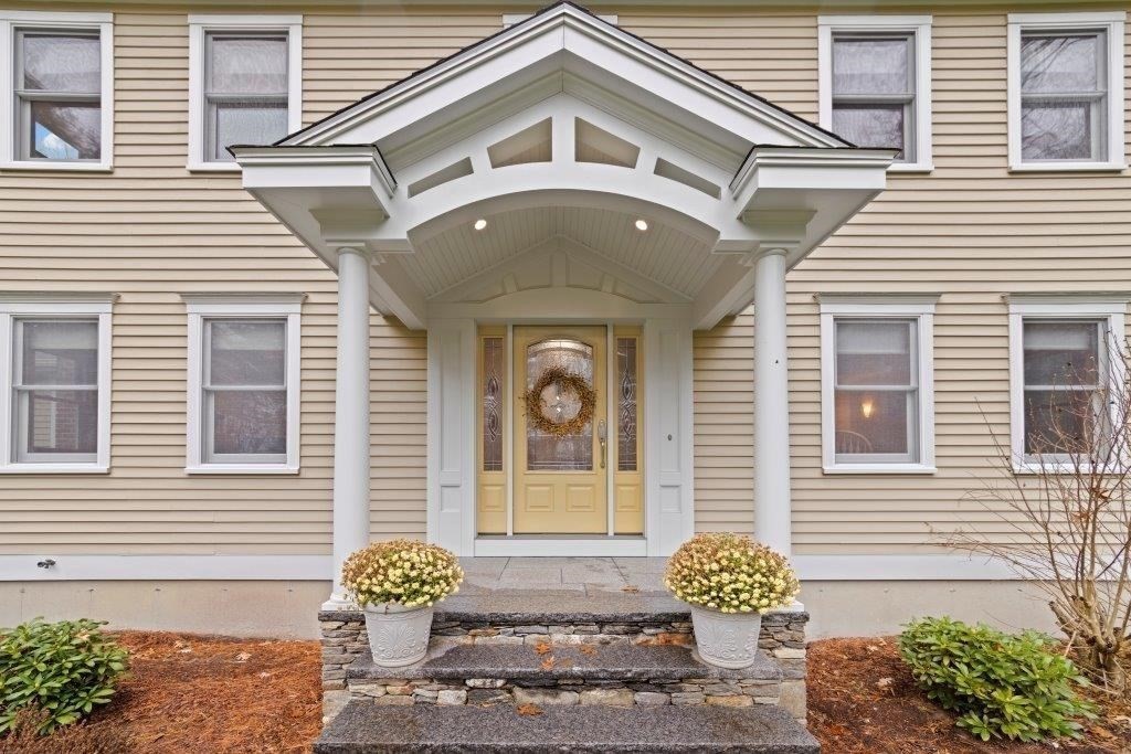 16 Stagecoach Road Princeton, MA 01541 - Photo 5 of 40 a front view of a house